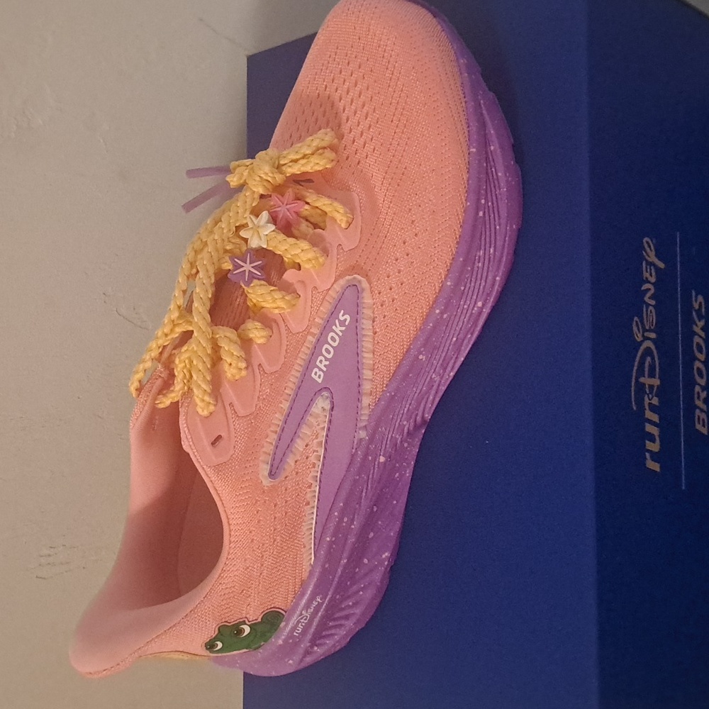 NEW,Brooks,Ghost 17,runDisney,Rapunzel,Tangled shoe,sizes (9.5) Medium (B) - Picture 9 of 16